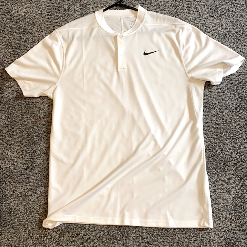 Nike golf polo (BRAND NEW)